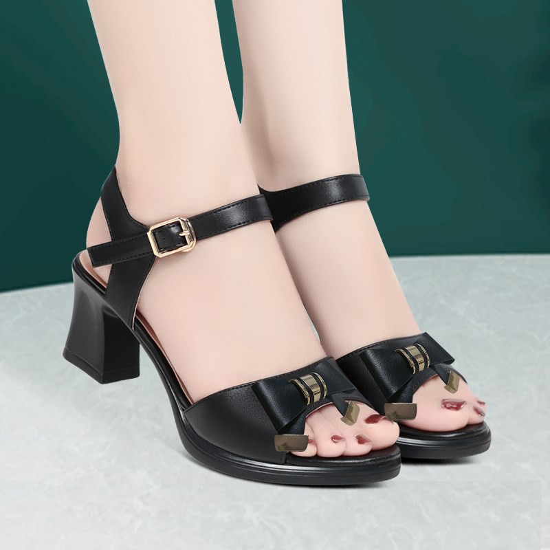 新款黑色旗袍走秀模特皮鞋休闲时尚舒适凉鞋防水台防滑耐磨耐穿鞋