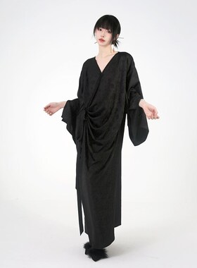 川故纵【何似君】2024年交领设计感小众新中式国风长款连衣裙女