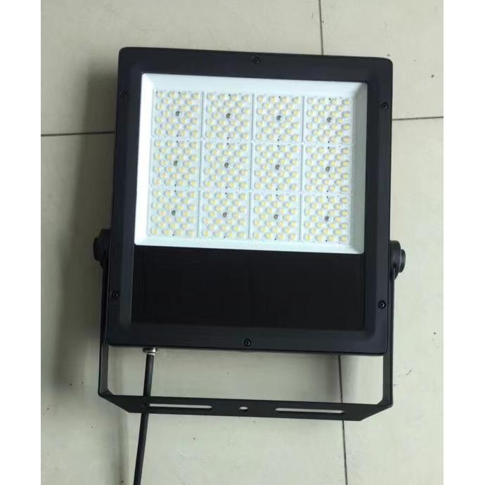100瓦投光灯IP67泛光灯120W投光灯150W200WLED3030灯珠泛光灯