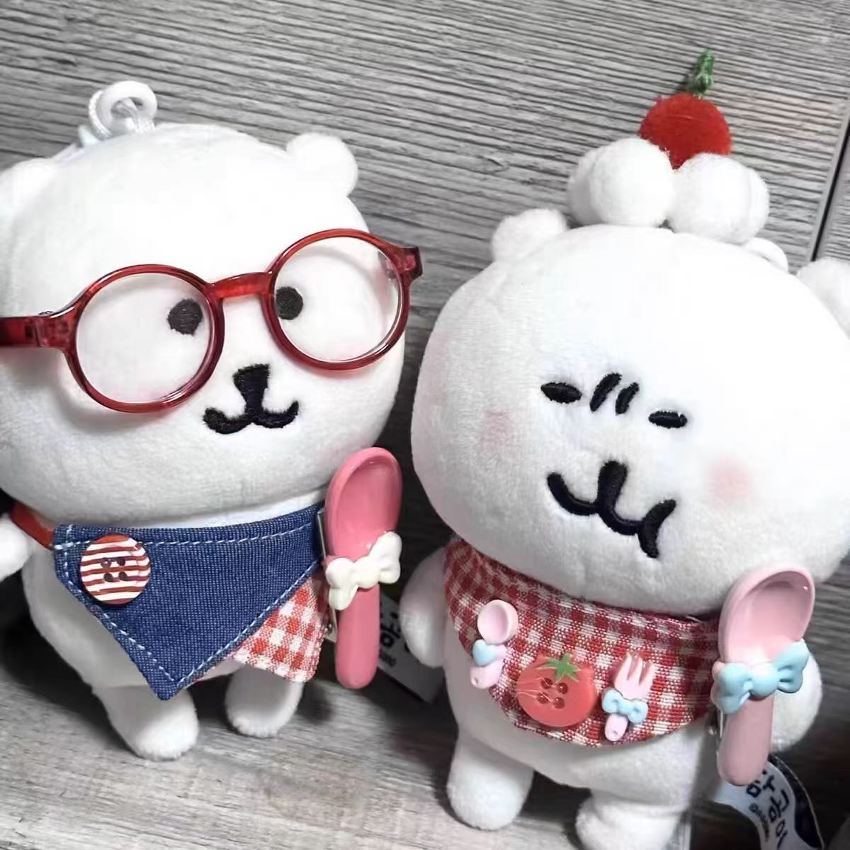 自嘲熊娃衣可爱13cm装饰围兜眼镜套装超萌可爱10cm番茄口水巾套装