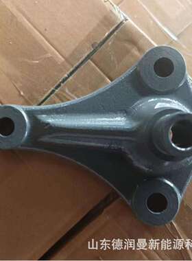 712W66420-8141 重汽汕德卡C7H C9H 豪沃TX7配件左后挡泥板支架总