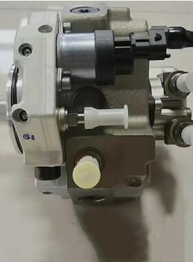 PC200-8挖掘机发动机配件燃油泵 6754-71-1110