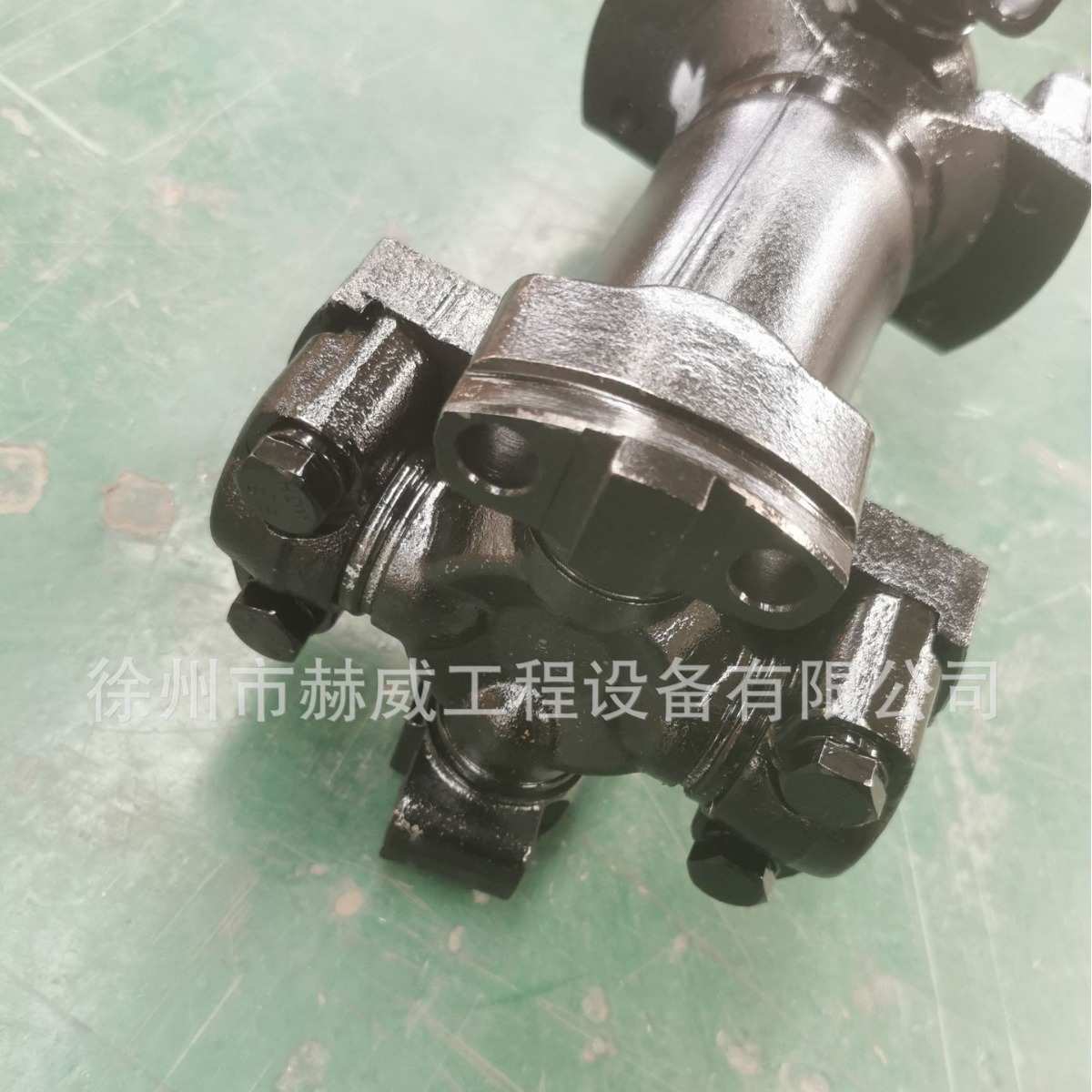 徐工装载机500FN/500FN.3.2 后传动轴总成251805364