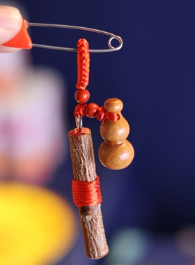 天然桃木枝宝宝扣针吉祥物