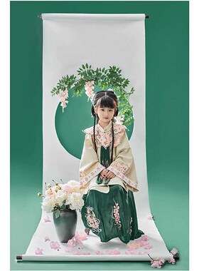 女童汉服春夏明制云肩竖领儿童端庄大气古装浅黄色上衣绿色马面裙