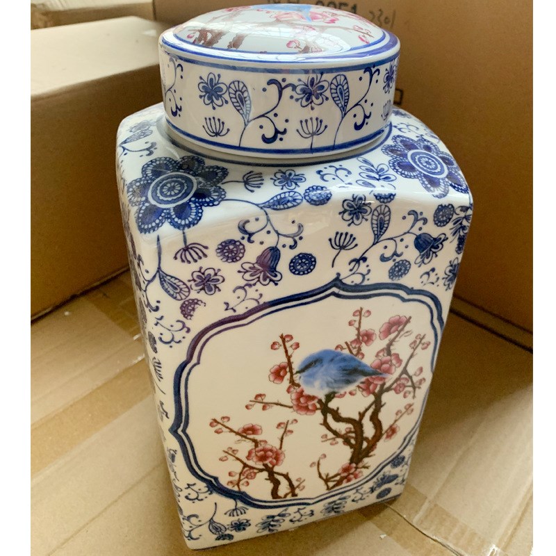 青花瓷红梅花花瓶摆件家居客厅插花电视柜装饰摆设储物罐