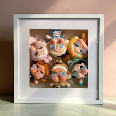 哭娃CRYBABjY眼泪工厂搪胶展示盒泡泡玛特毛绒挂件收纳收藏相框