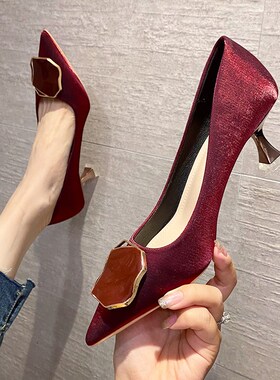 61502-105白色高跟鞋女尖头2024年新款绸缎婚鞋红色新娘细跟单鞋