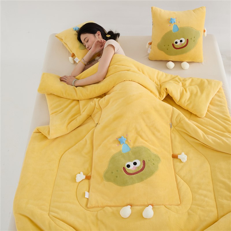 卡通可爱两用抱枕被靠垫枕头被午C休空调被汽车沙发午睡牛奶绒加