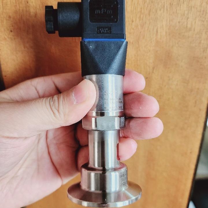 卫生隔膜 卡盘压力变送器 S-20 990.22 WIKA 990.27 990.36