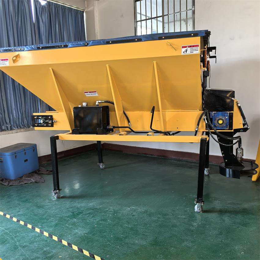 0.3-4方融雪剂撒布机 小型车载式公路撒盐车 冬季高速公路除雪设