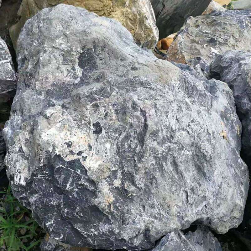 黑山石大型假山石材原石 庭院室内园林石 黑色景观石造景黑石
