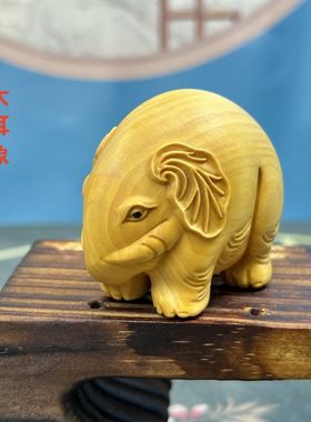 黄杨木雕招财大象手把件摆件