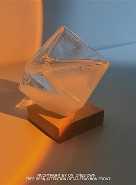 无聊的时候看看天气 一个有趣的小玩意天气预报瓶