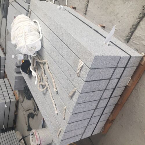 天然花岗岩石板材芝麻黑路沿石石材加工石花岗岩石材石英砖地