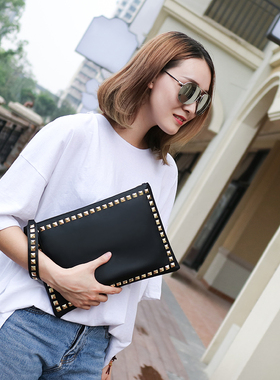 手拿包女气质2021新款夏v季时尚包包个性信封手抓包软皮潮女士手