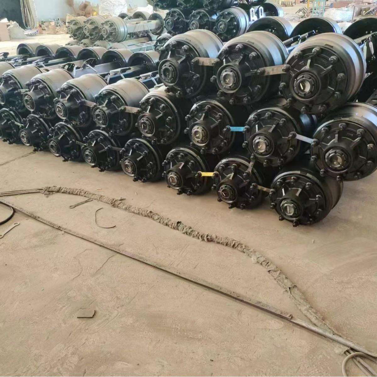 13吨德式美式碟刹鼓刹车桥 半挂车桥 加大刹车片1840半挂车桥