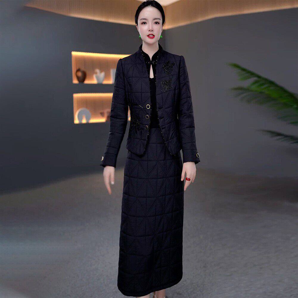 轻奢风时尚套装女2026年秋季新款妈妈装加棉加厚保暖连衣裙两件套