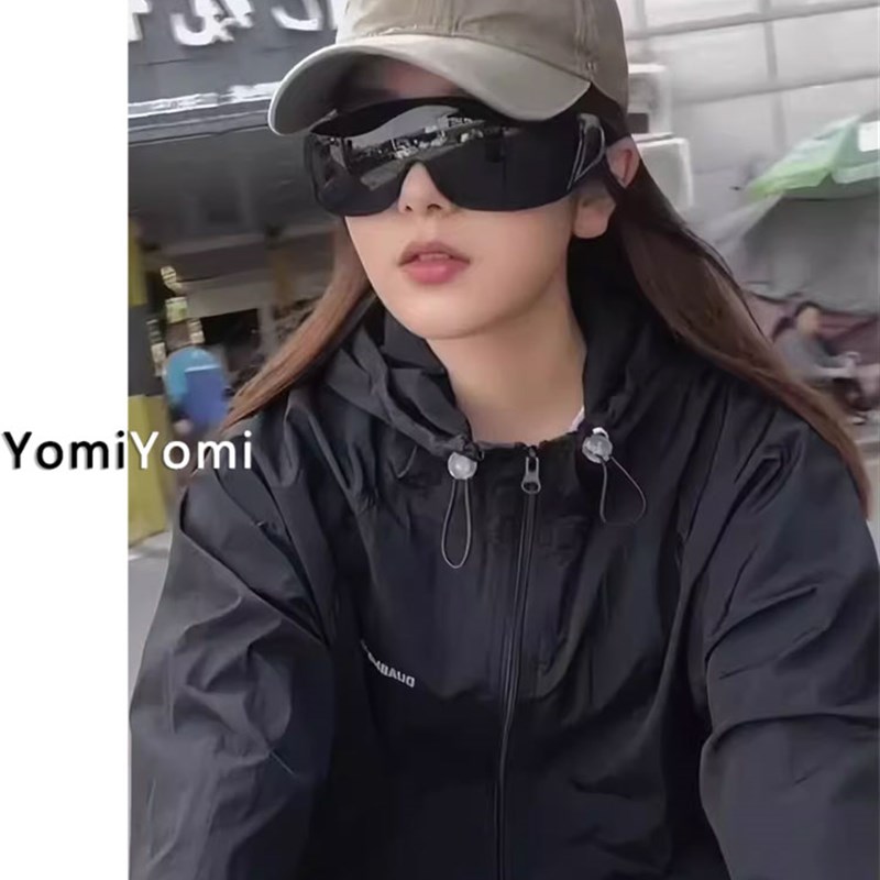 轻薄专业防晒衣女款夏季大码胖MM黑色冲锋衣套头运动风衣外套上衣