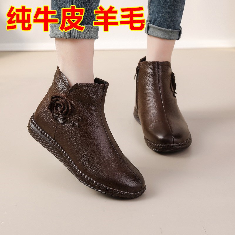 纯羊毛冬季妈妈短靴真皮软底中老年女鞋老人棉鞋皮鞋奶奶鞋牛筋底