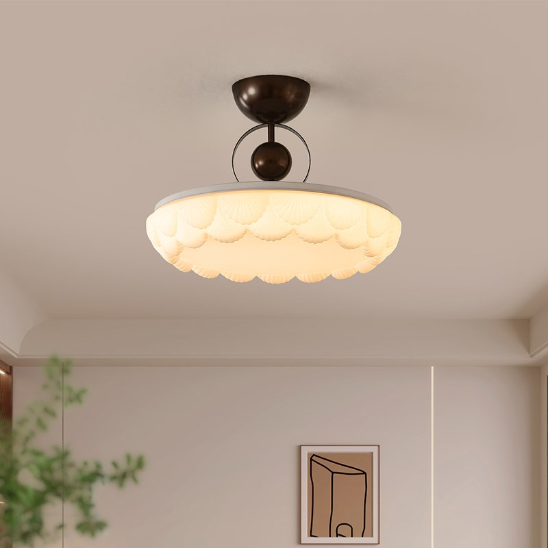 卧室灯2025新款简约现代中古奶油风房间灯高级感复古护眼书房灯具