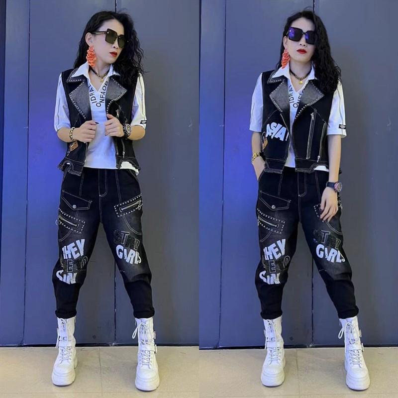 个性印花铆钉做旧牛仔马甲哈伦裤两三件套女2024春夏新款时尚套装