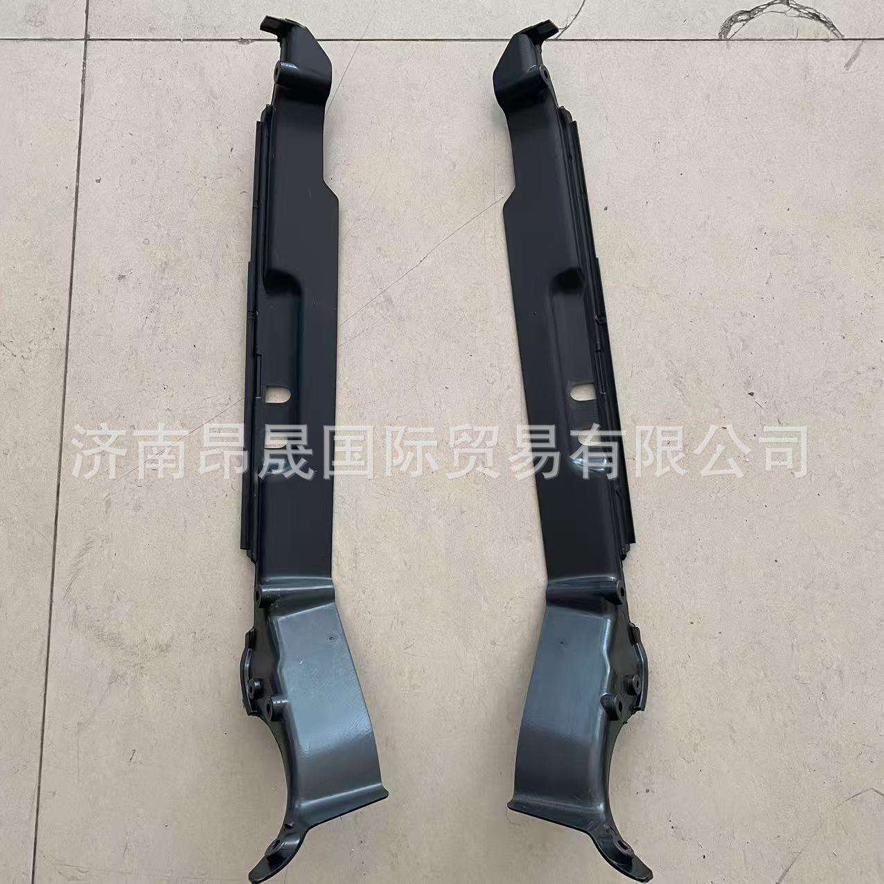 810W41610-0390 重汽HOWO T7H 汕德卡C7H C9 C5保险杠装饰板