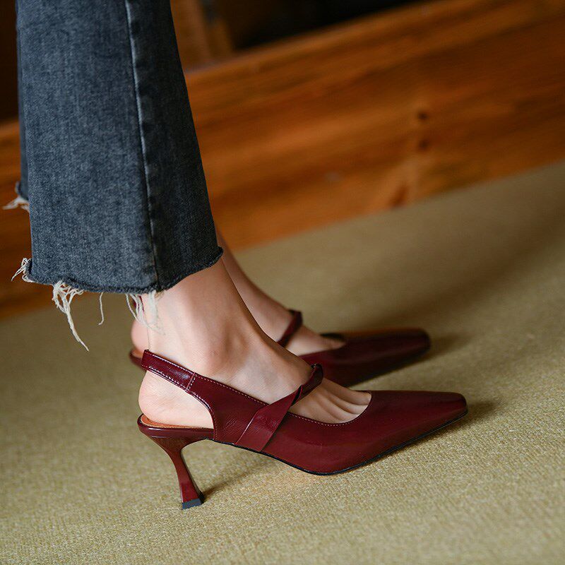 仙美迪 方头后空亮皮细跟凉鞋女2022夏季新款包头中跟红色女鞋