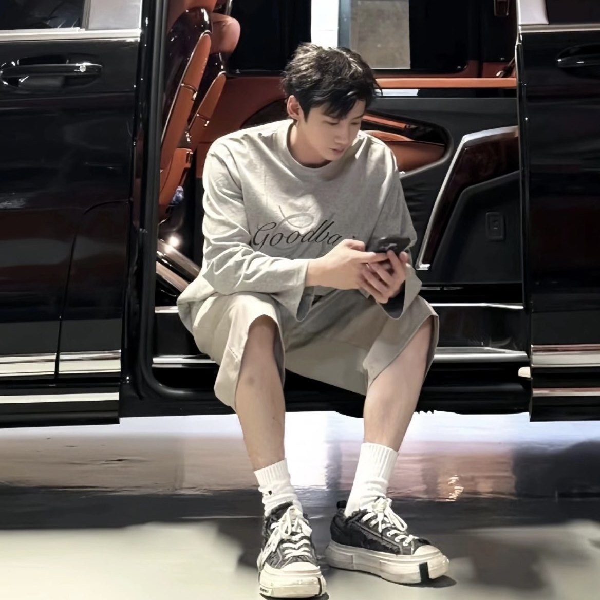 GOODBAI白敬亭同款夏日花体logo印花oversize长袖T恤男女明星周边