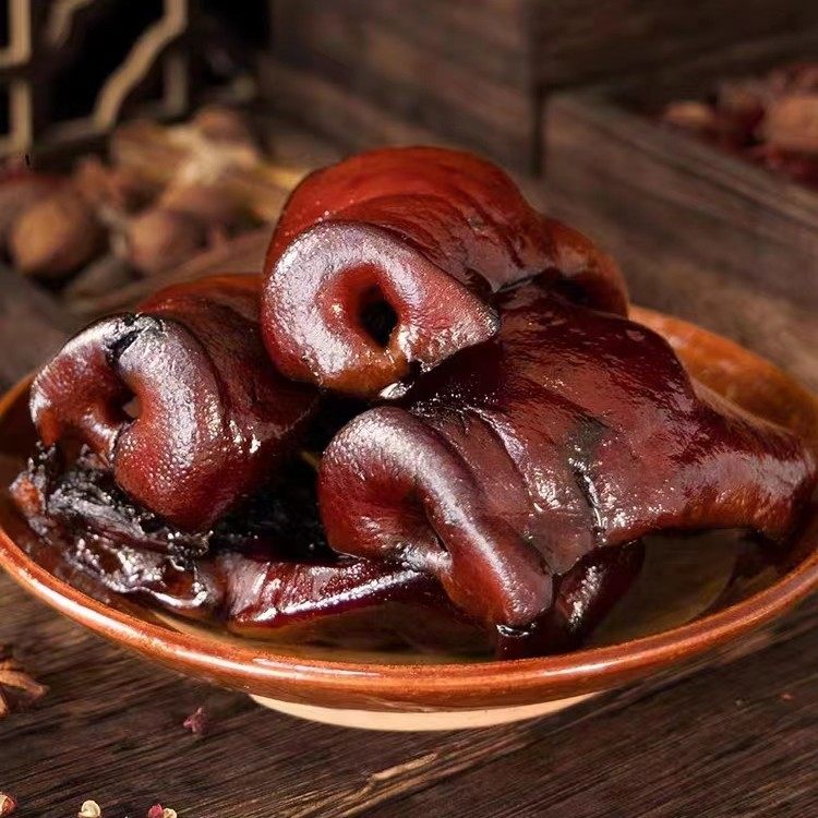 烟熏猪拱嘴四川特产正宗特产腊猪鼻子腊味猪嘴猪肉新鲜腌制