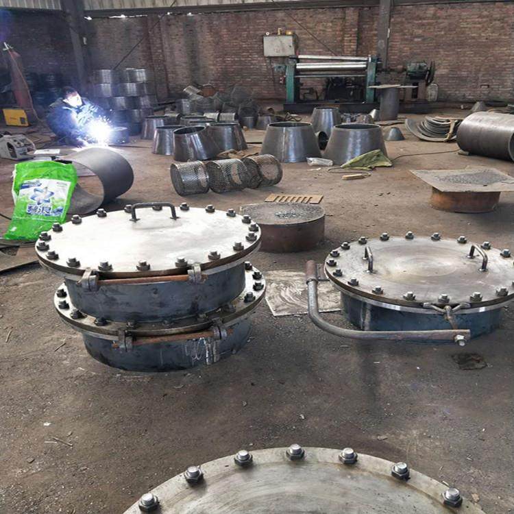 DN500常压人孔现货 HG/T21515常压人孔图集 回转盖法兰人孔管路