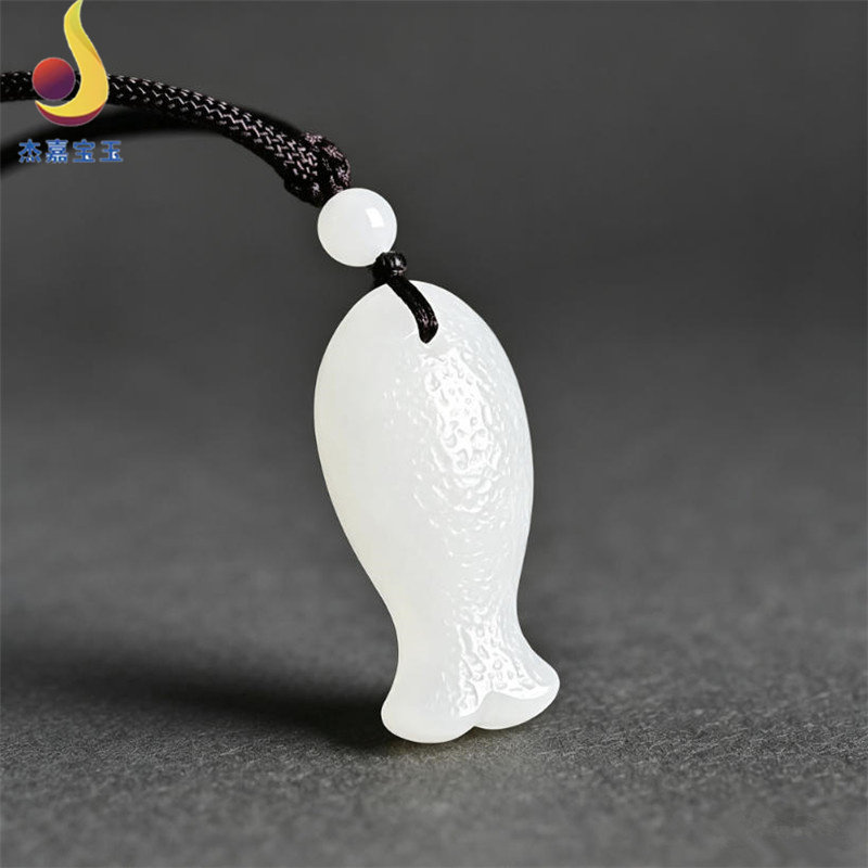 【年年有余】天然新疆和田玉白玉小鱼吊坠锦鲤复古风玉佩玉石礼物