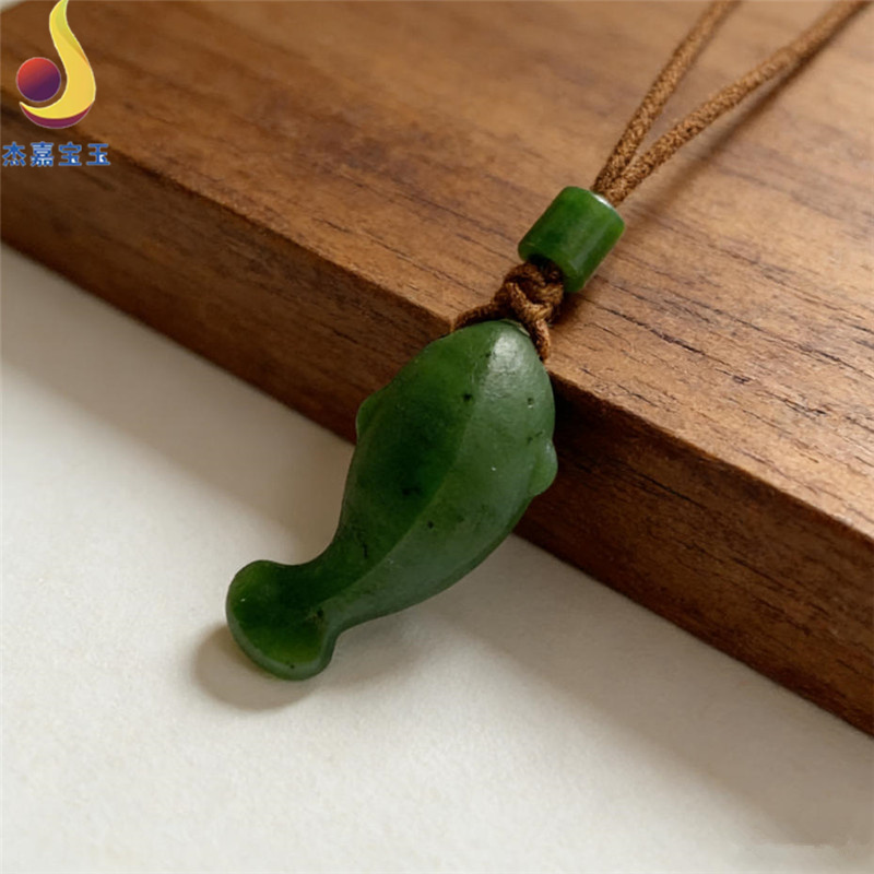 【年年有余】天然新疆和田玉碧玉小鱼雕刻挂件吊坠正品手工雕刻