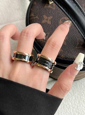 不掉色黑白色陶瓷戒指女高级感轻奢情侣款钛钢玫瑰金宽版食指戒男