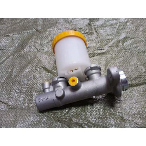 适用于途乐Y60 D21刹车总泵46010-25G00 46010-01G00