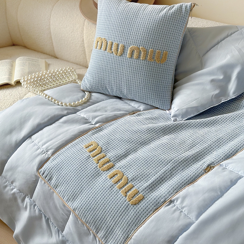 抱枕被子两用加厚办公室午睡枕头毯子二合一M沙发汽车靠枕空调被