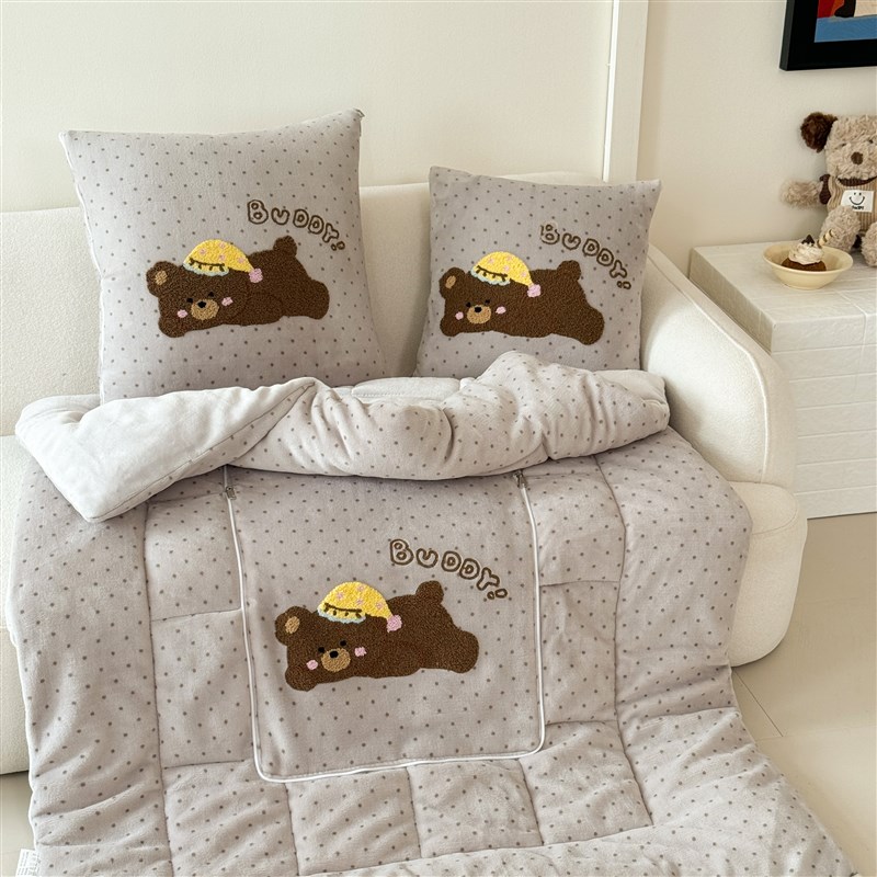 牛奶绒 抱枕被子两用二合一办公B室午睡毯子学生宿舍午休枕头被子