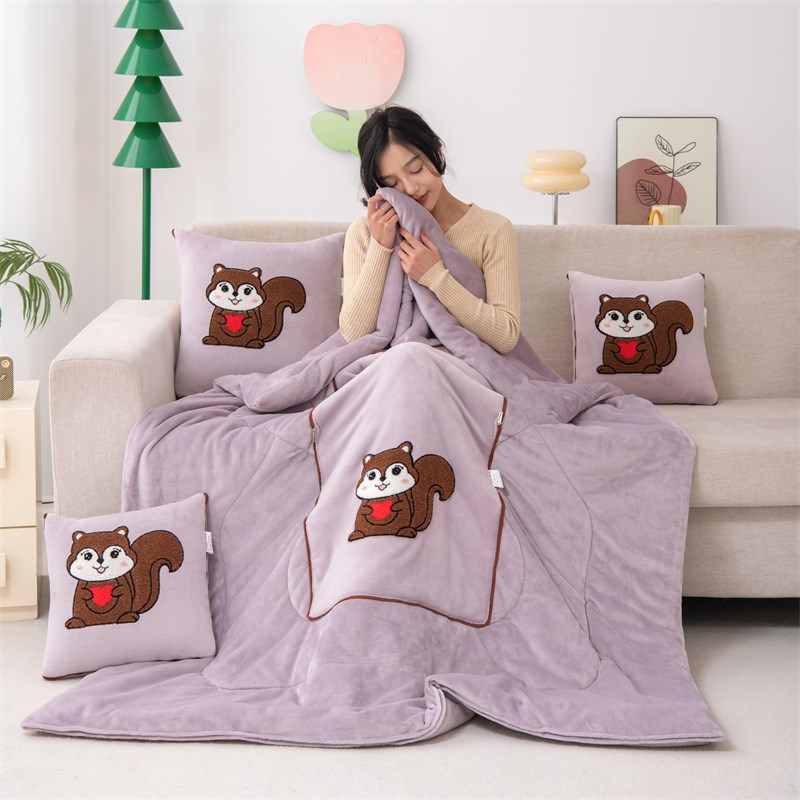 加厚牛奶绒抱枕被子汽车载靠枕两用F冬季办公室沙发折叠午睡枕头