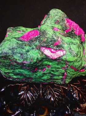 纯天然红绿宝原矿石奇石招财转运家居办公书房玄关奇石摆件