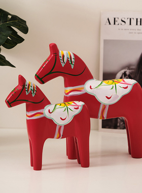 圣斐罗北欧风极简m风木马摇马雕刻家居装饰摆件木质工艺品彩绘