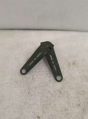 现代215 225 305 485 -9 Vs通用挖机配件原装边门支撑71Q6-53180