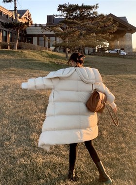 LuCC大被子2021冬新款网红甜美轻奢高端面包长款加厚白色羽绒服女