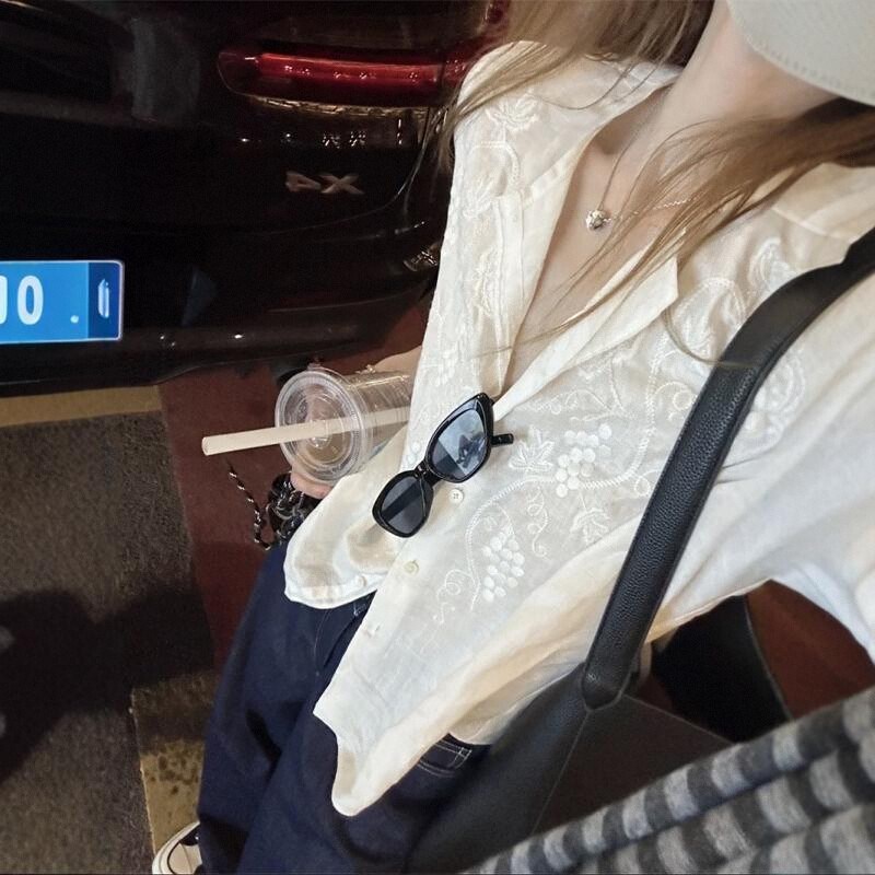 春夏季苎麻立体v绣花正肩衬衫宽松白色