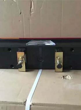徐工吊车后尾灯XCT8吨尾灯 后尾灯壳 原厂正品 包邮