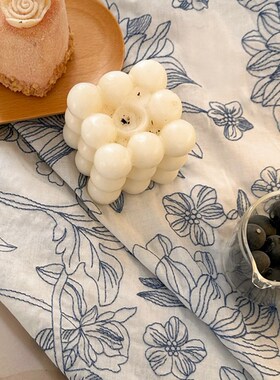 绣花提花白底蓝色的花法式欧式高A级感窗帘透光不透荷叶边刺绣隔