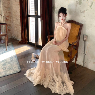 长裙大摆裙 温柔纯欲千金风宽松度假无袖 法式 杏色挂脖连衣裙女夏季