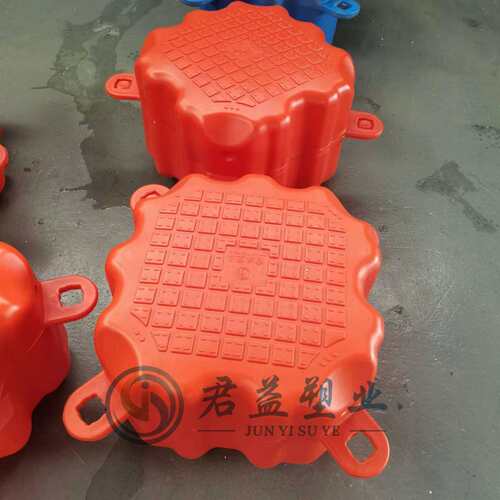 水上乐园人行浮桥库区作业船只靠岸泊位码头水上大型泳池休息平台