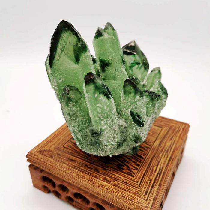 天然绿幽灵水晶簇摆件摆件