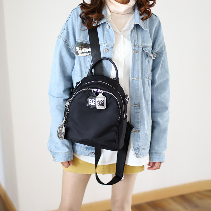 双肩包女2021新款韩版简约百搭休闲防水尼龙牛津纺两用学生小背包