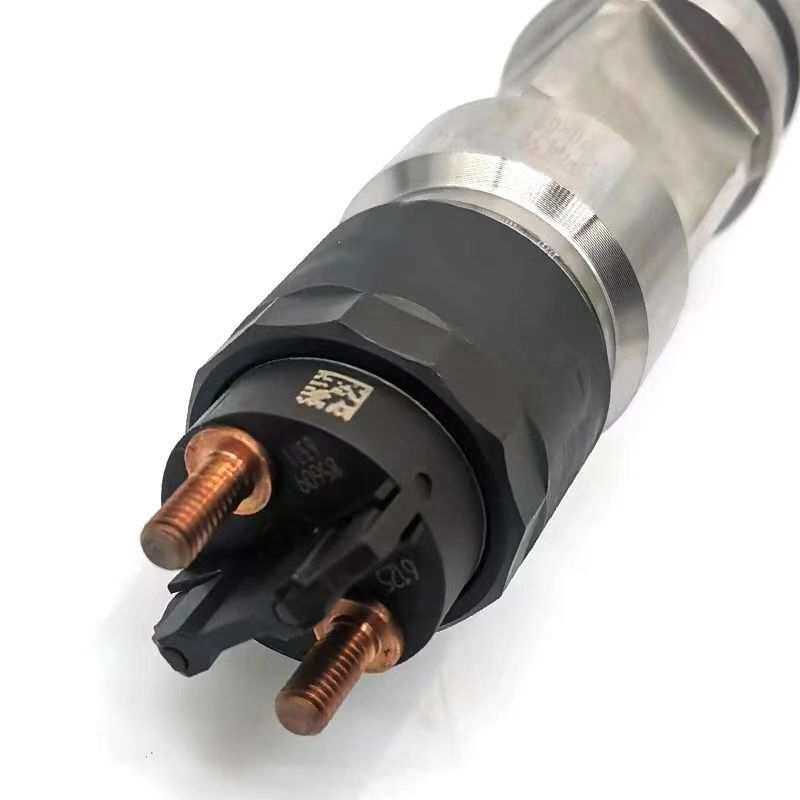 重汽HOWO豪沃配件T7H汕德卡配件0445120218喷油器总成高压